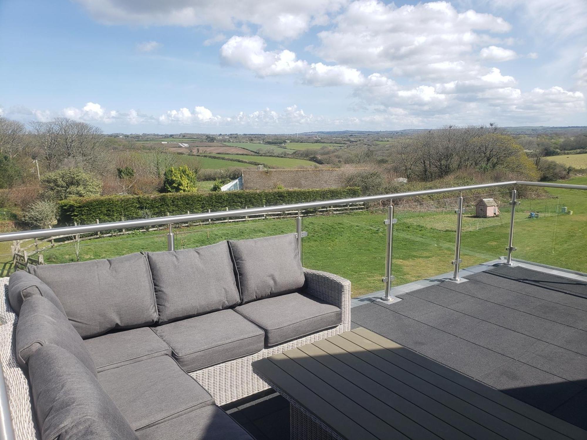 Chy Lowen, Great Valley Views From Balcony ヘイル エクステリア 写真